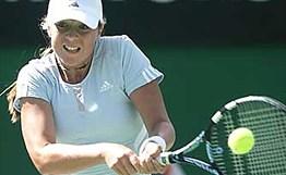 上海海港为备战三线作战，大范围调整阵容，清洗后防线，加强进攻，提升整体竞争力。